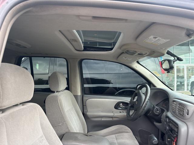 Used cars for sale 2006 Chevrolet Trailblazer LS, price is 4399, vin 1GNET13MX62123651 in Southfield, MI, dealer name is Serra Chevrolet Best Dream car image