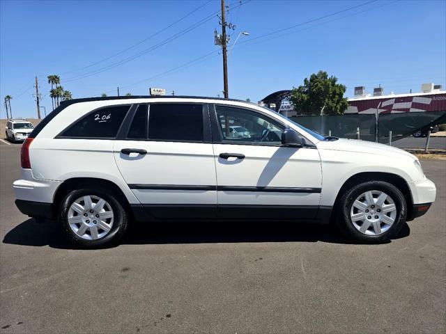 Used cars for sale 2007 Chrysler Pacifica Base, price is 4988, vin 2A8GM48L47R130316 in Glendale, AZ, dealer name is New Deal Pre-Owned Auto Best Dream car image