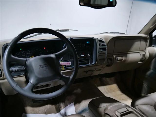 Used cars for sale 1999 GMC Suburban SL, price is 2624, vin 3GKFK16R6XG526174 in Fargo, ND, dealer name is Corwin Public Wholesale Best Dream car image