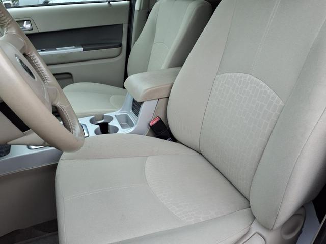 Used cars for sale 2010 Mercury Mariner Base, price is 4999, vin 4M2CN8BG9AKJ22492 in Woodhaven, MI, dealer name is Gorno Ford Best Dream car image