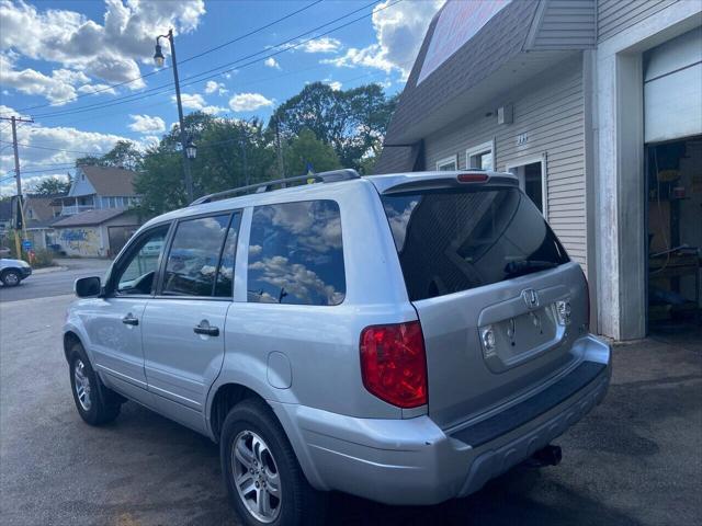 Used cars for sale 2005 Honda Pilot EX-L, price is 4950, vin 5FNYF18565B044987 in MAYWOOD, IL, dealer name is Global Auto Finance & Lease Best Dream car image