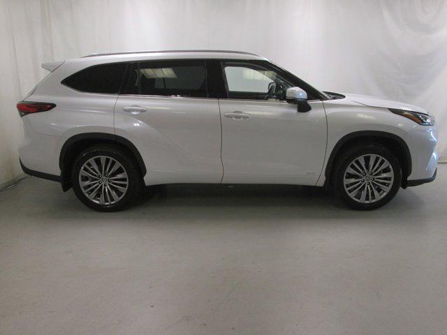 Used cars for sale 2023 Toyota Highlander Hybrid Platinum, price is 56999, vin 5TDEBRCH6PS108894 in Wellesley, MA, dealer name is Wellesley Toyota Best Dream car image